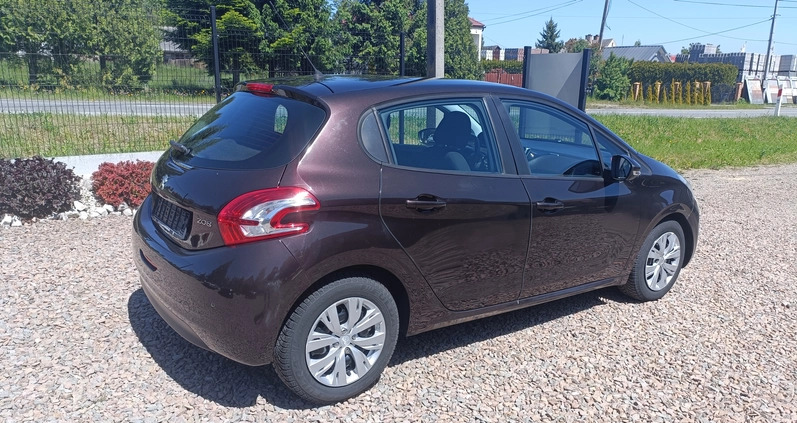 Peugeot 208 cena 15900 przebieg: 211000, rok produkcji 2013 z Dobrzyca małe 154